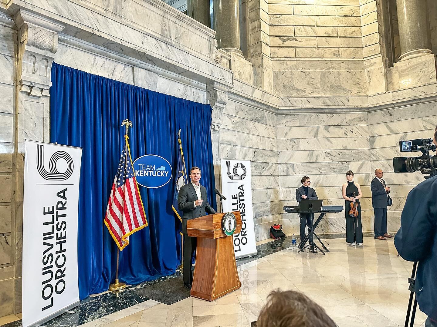 Today the @louisvilleorchestra , @mammothcavenps &amp; @govandybeshear announced a once-in-a-lifetime event. The Louisville Orchestra, lead by @teddyconducts will perform inside the cave with @yoyoma 
🎵
The complete press release on this event can b